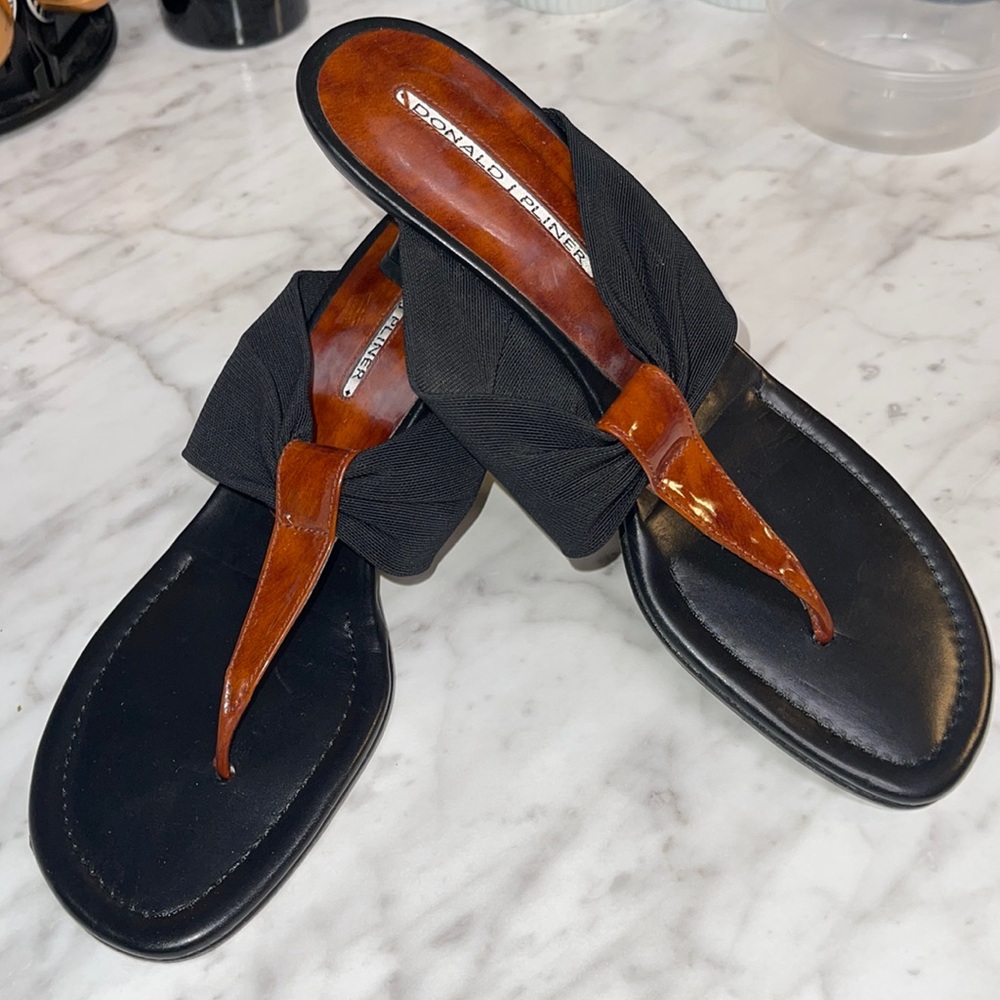 Donald J. Pliner Coutour Kitten Heel Sandals - Picture 1 of 11
